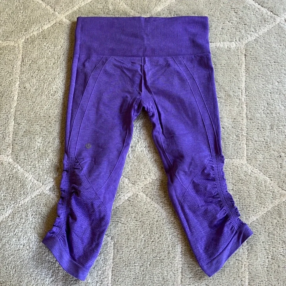 Lululemon In The Flow Crop - Picture 3 of 12